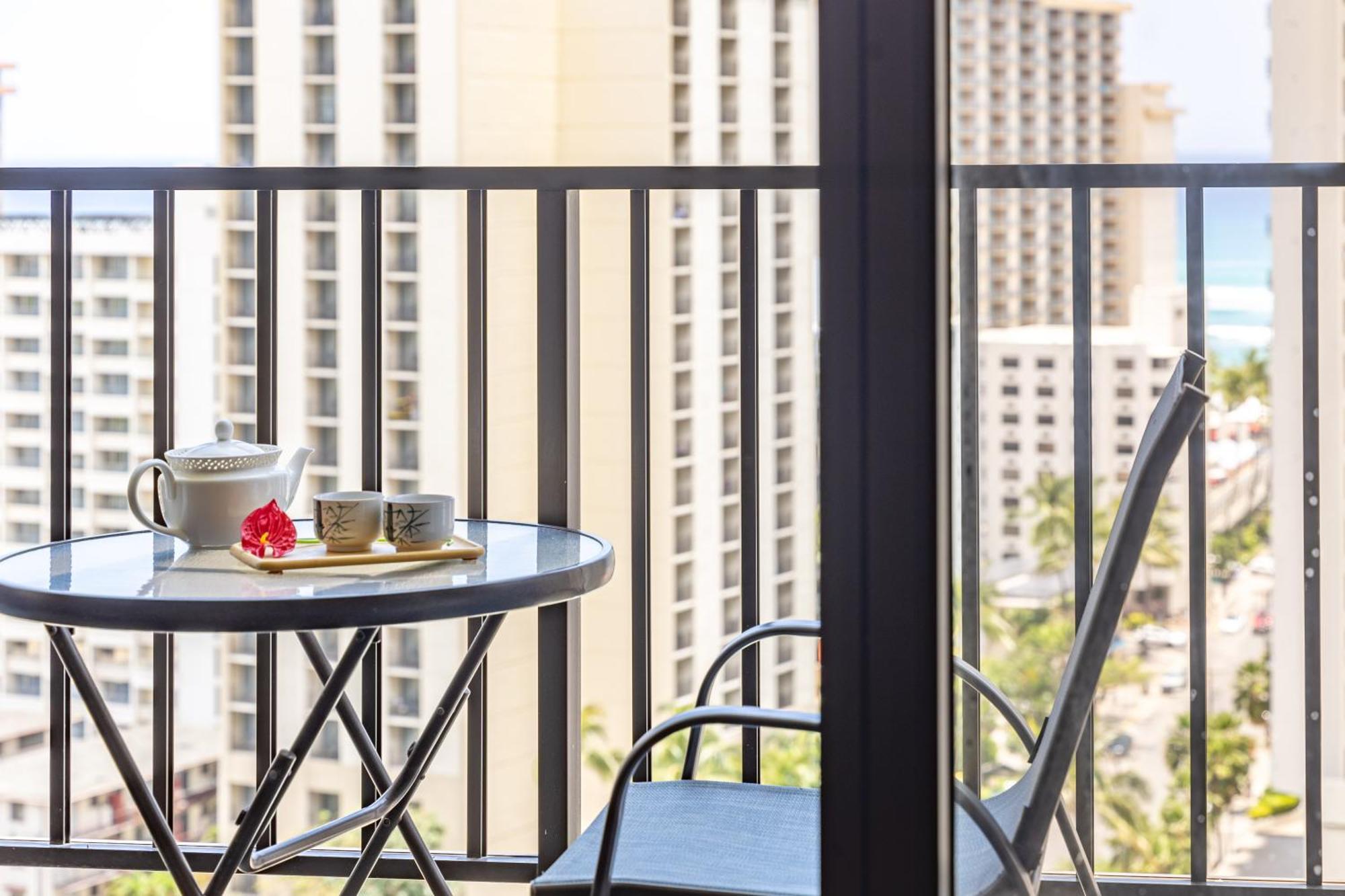 Beautiful 1Br, Steps To Waikiki Beach And Parking Honolulu Exterior photo