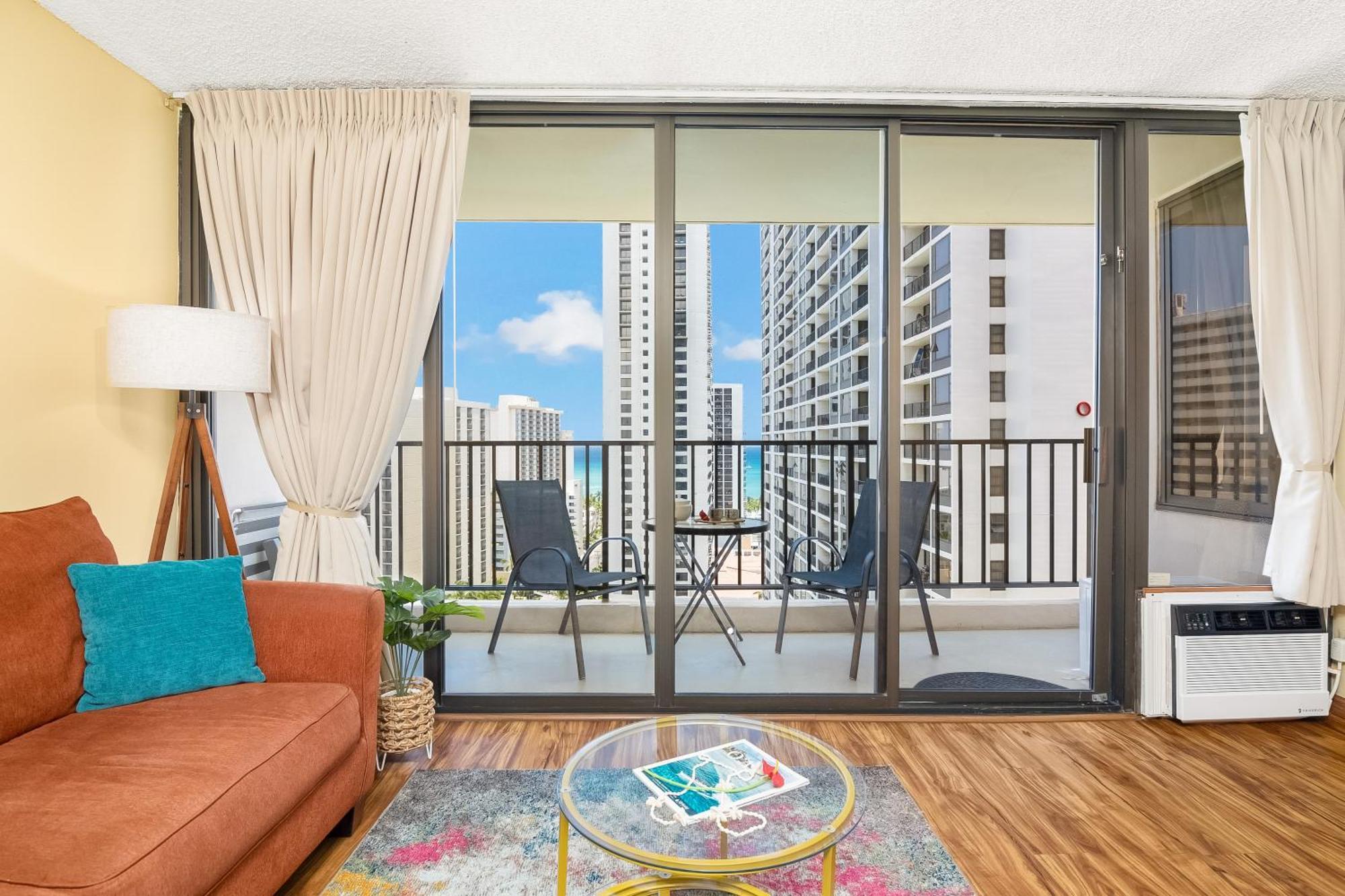 Beautiful 1Br, Steps To Waikiki Beach And Parking Honolulu Exterior photo