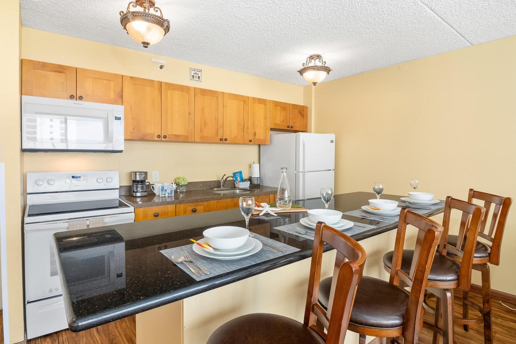 Beautiful 1Br, Steps To Waikiki Beach And Parking Honolulu Exterior photo